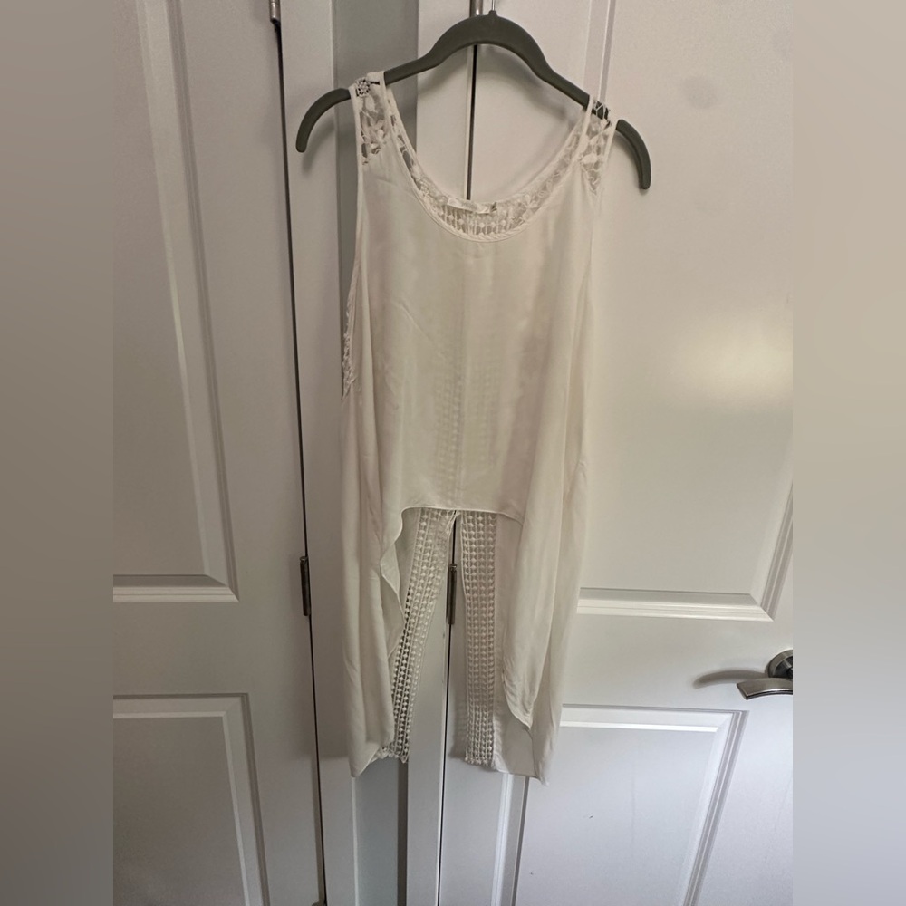 Millau White Top with Lace Accents